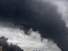 Ukraina menyerang kilang minyak Moskow dan lokasi lainnya dalam serangan pesawat tak berawak skala besar
| beritakitanih Ukraina menyerang kilang minyak Moskow dan lokasi lainnya dalam serangan pesawat tak berawak skala besar
| beritakitanih