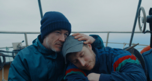 Ulasan ‘On the Sea’: Kisah Cinta Aneh yang Diamati Secara Mendalam Berlatar Komunitas Nelayan Welsh yang Hiper-Maskulin
| beritakitanih Ulasan 'On the Sea': Kisah Cinta Aneh yang Diamati Secara Mendalam Berlatar Komunitas Nelayan Welsh yang Hiper-Maskulin
| beritakitanih