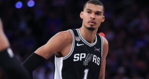 Victor Wembanyama, Musuh Terbesar Knicks dan Turis Terbesar di New York
| beritakitanih Victor Wembanyama, Musuh Terbesar Knicks dan Turis Terbesar di New York
| beritakitanih