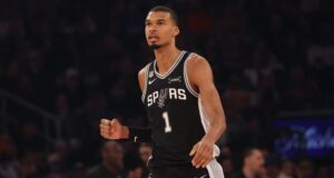 Victor Wembanyama dicemooh di kandang sendiri: Penggemar Knicks menyerbu San Antonio, mencemooh bintang Spurs di gedungnya sendiri
| beritakitanih Victor Wembanyama dicemooh di kandang sendiri: Penggemar Knicks menyerbu San Antonio, mencemooh bintang Spurs di gedungnya sendiri
| beritakitanih