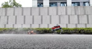Video: Robot anjing memberikan pemadaman kebakaran bertenaga pulsa untuk operasi darurat yang lebih aman
| beritakitanih Video: Robot anjing memberikan pemadaman kebakaran bertenaga pulsa untuk operasi darurat yang lebih aman
| beritakitanih