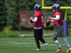 Viking akan memulai kamp pelatihan dengan giliran Murray-McCarthy di QB sebelum mengumumkan starter
| beritakitanih Viking akan memulai kamp pelatihan dengan giliran Murray-McCarthy di QB sebelum mengumumkan starter
| beritakitanih