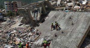 Warga Venezuela yang dideportasi dari AS tewas beberapa jam kemudian akibat gempa dahsyat
| beritakitanih Warga Venezuela yang dideportasi dari AS tewas beberapa jam kemudian akibat gempa dahsyat
| beritakitanih
