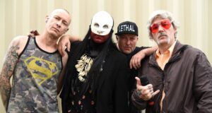 Wes Borland dari Limp Bizkit masih “sangat emosional” tentang kematian Sam Rivers: “Kami kehilangan sebagian DNA kami”
| beritakitanih Wes Borland dari Limp Bizkit masih “sangat emosional” tentang kematian Sam Rivers: “Kami kehilangan sebagian DNA kami”
| beritakitanih