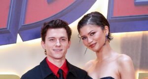Zendaya, Tom Holland Berjalan Bersama di Karpet Merah Pertama dalam 4 Tahun
| beritakitanih Zendaya, Tom Holland Berjalan Bersama di Karpet Merah Pertama dalam 4 Tahun
| beritakitanih
