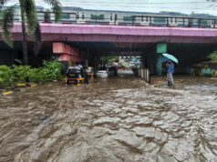 Layanan kereta Mumbai-Pune dihentikan setelah tanah longsor di bagian Karjat-Lonavala
| beritakitanih Layanan kereta Mumbai-Pune dihentikan setelah tanah longsor di bagian Karjat-Lonavala
| beritakitanih