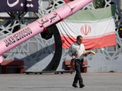 AS melancarkan lebih banyak serangan terhadap Iran seiring meningkatnya ketegangan di Selat Hormuz
| beritakitanih AS melancarkan lebih banyak serangan terhadap Iran seiring meningkatnya ketegangan di Selat Hormuz
| beritakitanih