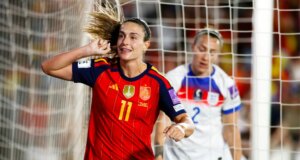 Alexia Putellas menandatangani kontrak tiga tahun dengan London City Lionesses setelah meninggalkan Barcelona
| beritakitanih Alexia Putellas menandatangani kontrak tiga tahun dengan London City Lionesses setelah meninggalkan Barcelona
| beritakitanih