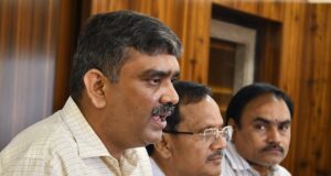 Andhra Pradesh menaikkan usia pensiun menjadi 62 tahun bagi karyawan PSU, Perusahaan
| beritakitanih Andhra Pradesh menaikkan usia pensiun menjadi 62 tahun bagi karyawan PSU, Perusahaan
| beritakitanih
