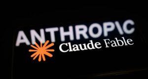 Anthropic memulihkan Claude Fable 5 saat AS mencabut kontrol ekspor — filter tunggal kini memblokir prompt yang dapat mengidentifikasi kerentanan perangkat lunak dan menulis kode untuk mengeksploitasinya
| beritakitanih Anthropic memulihkan Claude Fable 5 saat AS mencabut kontrol ekspor — filter tunggal kini memblokir prompt yang dapat mengidentifikasi kerentanan perangkat lunak dan menulis kode untuk mengeksploitasinya
| beritakitanih