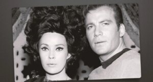 Antoinette Bower, Aktris ‘Star Trek’, ‘Twilight Zone’ dan ‘Prom Night’, Meninggal di Usia 93 Tahun
| beritakitanih Antoinette Bower, Aktris 'Star Trek', 'Twilight Zone' dan 'Prom Night', Meninggal di Usia 93 Tahun
| beritakitanih