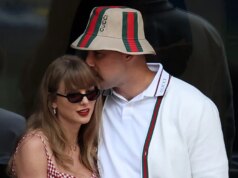Apa yang Diberikan Taylor dan Travis dalam Undian Pernikahan Mereka? Yang Perlu Diketahui
| beritakitanih Apa yang Diberikan Taylor dan Travis dalam Undian Pernikahan Mereka? Yang Perlu Diketahui
| beritakitanih