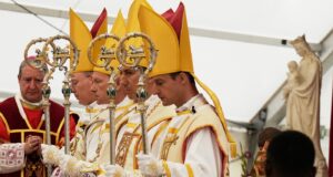 Apa yang perlu diketahui tentang Serikat St. Pius X, kelompok skismatis yang dikucilkan oleh Paus
| beritakitanih Apa yang perlu diketahui tentang Serikat St. Pius X, kelompok skismatis yang dikucilkan oleh Paus
| beritakitanih