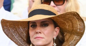 Apakah Kate Middleton Melanggar Aturan Berpakaian Wimbledon Dengan Topi? Kebenaran
| beritakitanih Apakah Kate Middleton Melanggar Aturan Berpakaian Wimbledon Dengan Topi? Kebenaran
| beritakitanih