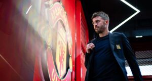 Apakah pembangunan kembali lini tengah Man Utd sesuai rencana?
| beritakitanih Apakah pembangunan kembali lini tengah Man Utd sesuai rencana?
| beritakitanih