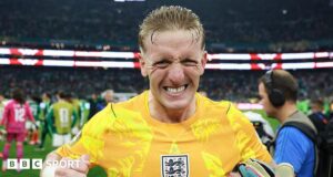 Apakah sudah waktunya untuk memberikan penghargaan yang layak diterimanya kepada pemecah rekor Pickford?
| beritakitanih Apakah sudah waktunya untuk memberikan penghargaan yang layak diterimanya kepada pemecah rekor Pickford?
| beritakitanih