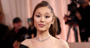 Ariana Grande menarik diri dari peran ‘American Horror Story’ karena komitmen tur
| beritakitanih Ariana Grande menarik diri dari peran 'American Horror Story' karena komitmen tur
| beritakitanih