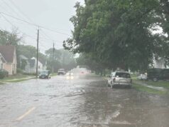 Banjir bandang menggenangi Austin, menutup I-90
| beritakitanih Banjir bandang menggenangi Austin, menutup I-90
| beritakitanih