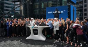 Bank-bank di Wall Street membeli SpaceX, namun investor tetap berhati-hati
| beritakitanih Bank-bank di Wall Street membeli SpaceX, namun investor tetap berhati-hati
| beritakitanih