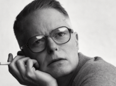 Bintang ‘Keluarga Modern’ Jesse Tyler Ferguson Akan Mewakili Truman Capote di ‘Tru’ di Pabrik Coklat Menier London
| beritakitanih Bintang 'Keluarga Modern' Jesse Tyler Ferguson Akan Mewakili Truman Capote di 'Tru' di Pabrik Coklat Menier London
| beritakitanih