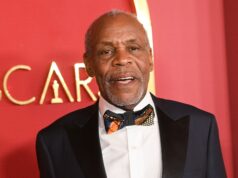 Bintang ‘Lethal Weapon’ Danny Glover mengungkapkan dia menderita Alzheimer
| beritakitanih Bintang 'Lethal Weapon' Danny Glover mengungkapkan dia menderita Alzheimer
| beritakitanih