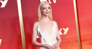 Bintang ‘The Hunt for Gollum’ Anya Taylor-Joy Belum Membaca Buku ‘Lord of the Rings’, tapi Akan Segera ‘Akan’
| beritakitanih Bintang 'The Hunt for Gollum' Anya Taylor-Joy Belum Membaca Buku 'Lord of the Rings', tapi Akan Segera 'Akan'
| beritakitanih