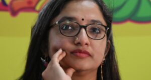 CPI(M) di Kerala menuduh pemecatan petugas IAS sebagai Vizhinjam MD demi keuntungan Adani
| beritakitanih CPI(M) di Kerala menuduh pemecatan petugas IAS sebagai Vizhinjam MD demi keuntungan Adani
| beritakitanih