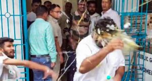 Calcutta HC mengarahkan Bengal untuk menyusun pedoman untuk mengangkut orang-orang yang dituduh
| beritakitanih Calcutta HC mengarahkan Bengal untuk menyusun pedoman untuk mengangkut orang-orang yang dituduh
| beritakitanih