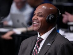 Charles Barkley Menjelaskan Mengapa Dia ‘Menolak Dengan Sopan’ Undangan Pernikahan Taylor Swift & Travis Kelce
| beritakitanih Charles Barkley Menjelaskan Mengapa Dia 'Menolak Dengan Sopan' Undangan Pernikahan Taylor Swift & Travis Kelce
| beritakitanih
