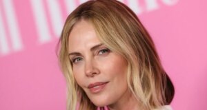 Charlize Theron Mengenakan Gaya Celana Pendek Paling Nyaman — Kami Meniru seharga $14
| beritakitanih Charlize Theron Mengenakan Gaya Celana Pendek Paling Nyaman — Kami Meniru seharga $14
| beritakitanih