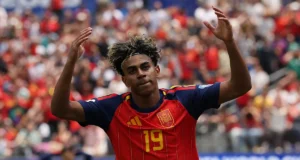 Cuplikan Piala Dunia: kesalahan luar biasa & La Roja sedang on fire
| beritakitanih 🎥 Cuplikan Piala Dunia: kesalahan luar biasa & La Roja sedang on fire
| beritakitanih