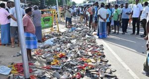 DMK menggerakkan Mahkamah Agung untuk melarang para pemimpin TVK membuat pernyataan publik yang ‘mengancam’ mengenai penyerbuan Karur
| beritakitanih DMK menggerakkan Mahkamah Agung untuk melarang para pemimpin TVK membuat pernyataan publik yang 'mengancam' mengenai penyerbuan Karur
| beritakitanih