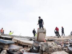 Dampak gempa bumi di Venezuela berubah menjadi politis ketika pemimpin oposisi berupaya kembali
| beritakitanih Dampak gempa bumi di Venezuela berubah menjadi politis ketika pemimpin oposisi berupaya kembali
| beritakitanih