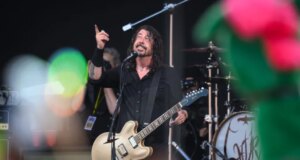 Dave Grohl Mengungkap ‘Rekaman Sempurna’ yang Dia Dengarkan ‘10.000 Kali’
| beritakitanih Dave Grohl Mengungkap 'Rekaman Sempurna' yang Dia Dengarkan '10.000 Kali'
| beritakitanih
