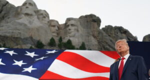 Di Mount Rushmore, Trump Beralih Dari Patriotisme ke ‘Komunisme’
| beritakitanih Di Mount Rushmore, Trump Beralih Dari Patriotisme ke 'Komunisme'
| beritakitanih