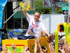 Dominasi hot dog Joey Chestnut berdasarkan angka
| beritakitanih Dominasi hot dog Joey Chestnut berdasarkan angka
| beritakitanih
