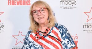 Donna Kelce Berbicara Tentang Taylor Swift, Pernikahan Travis Kelce
| beritakitanih Donna Kelce Berbicara Tentang Taylor Swift, Pernikahan Travis Kelce
| beritakitanih