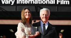 Dustin Hoffman Mengatakan Amerika ‘Terbagi’ Seperti Selama Perang Vietnam… dan Bercanda Dia Masih Mencoba Mencari Tahu Siapa Dia
| beritakitanih Dustin Hoffman Mengatakan Amerika 'Terbagi' Seperti Selama Perang Vietnam… dan Bercanda Dia Masih Mencoba Mencari Tahu Siapa Dia
| beritakitanih