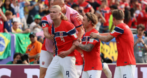 Erling Haaland kembali bersinar saat Norwegia mengejutkan Brasil 2-1 untuk mencapai perempat final Piala Dunia
| beritakitanih Erling Haaland kembali bersinar saat Norwegia mengejutkan Brasil 2-1 untuk mencapai perempat final Piala Dunia
| beritakitanih