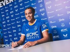 Everton mengontrak penyerang Prancis Mouchon dari Leicester
| beritakitanih Everton mengontrak penyerang Prancis Mouchon dari Leicester
| beritakitanih