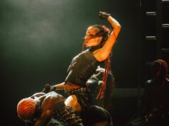 FKA Twigs dan David Byrne menghadirkan energi dan ekstasi di hari pertama Bilbao BBK Live 2026
| beritakitanih FKA Twigs dan David Byrne menghadirkan energi dan ekstasi di hari pertama Bilbao BBK Live 2026
| beritakitanih
