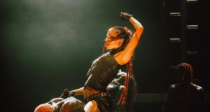 FKA Twigs dan David Byrne menghadirkan energi dan ekstasi di hari pertama Bilbao BBK Live 2026
| beritakitanih FKA Twigs dan David Byrne menghadirkan energi dan ekstasi di hari pertama Bilbao BBK Live 2026
| beritakitanih