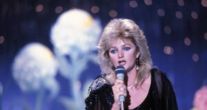 Forever No. 1: Bonnie Tyler’s ‘Total Eclipse of the Heart’ | beritakitanih Forever No. 1: Bonnie Tyler’s ‘Total Eclipse of the Heart’ | beritakitanih
