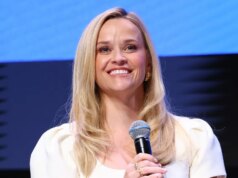 Gaya Denim Kaki Lebar Reese Witherspoon Sangat Cocok untuk Orang Mungil
| beritakitanih Gaya Denim Kaki Lebar Reese Witherspoon Sangat Cocok untuk Orang Mungil
| beritakitanih