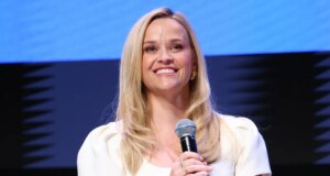 Gaya Denim Kaki Lebar Reese Witherspoon Sangat Cocok untuk Orang Mungil
| beritakitanih Gaya Denim Kaki Lebar Reese Witherspoon Sangat Cocok untuk Orang Mungil
| beritakitanih