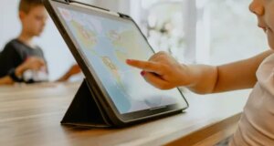 Gemini bisa memahami dunia di sekitarmu, tapi jangan biarkan dia mengamati anak-anakmu dulu
| beritakitanih Gemini bisa memahami dunia di sekitarmu, tapi jangan biarkan dia mengamati anak-anakmu dulu
| beritakitanih
