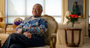 George E. Johnson, Yang Membangun Kerajaan Perawatan Rambut Hitam, Meninggal di Usia 99 Tahun
| beritakitanih George E. Johnson, Yang Membangun Kerajaan Perawatan Rambut Hitam, Meninggal di Usia 99 Tahun
| beritakitanih