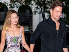Gigi Hadid Berbagi Sekilas Musim Panas Bersama Bradley Cooper dalam Foto Langka
| beritakitanih Gigi Hadid Berbagi Sekilas Musim Panas Bersama Bradley Cooper dalam Foto Langka
| beritakitanih