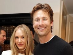 Glen Powell Keras Meluncurkan Romansa Michelle Randolph Dengan Foto Berciuman
| beritakitanih Glen Powell Keras Meluncurkan Romansa Michelle Randolph Dengan Foto Berciuman
| beritakitanih