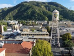 Grup Bioskop Mendukung Gugatan untuk Memblokir Penggabungan Paramount Dengan Warner Bros.
| beritakitanih Grup Bioskop Mendukung Gugatan untuk Memblokir Penggabungan Paramount Dengan Warner Bros.
| beritakitanih